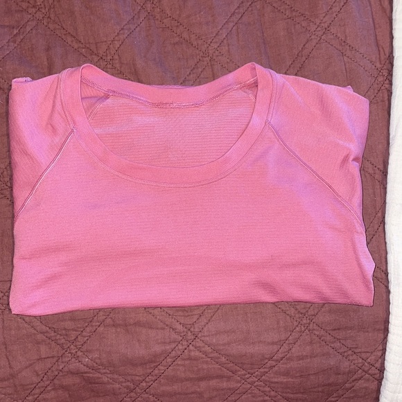 send offers! lululemon no longer sells this color i have worn it about 2 times! - Picture 5 of 5